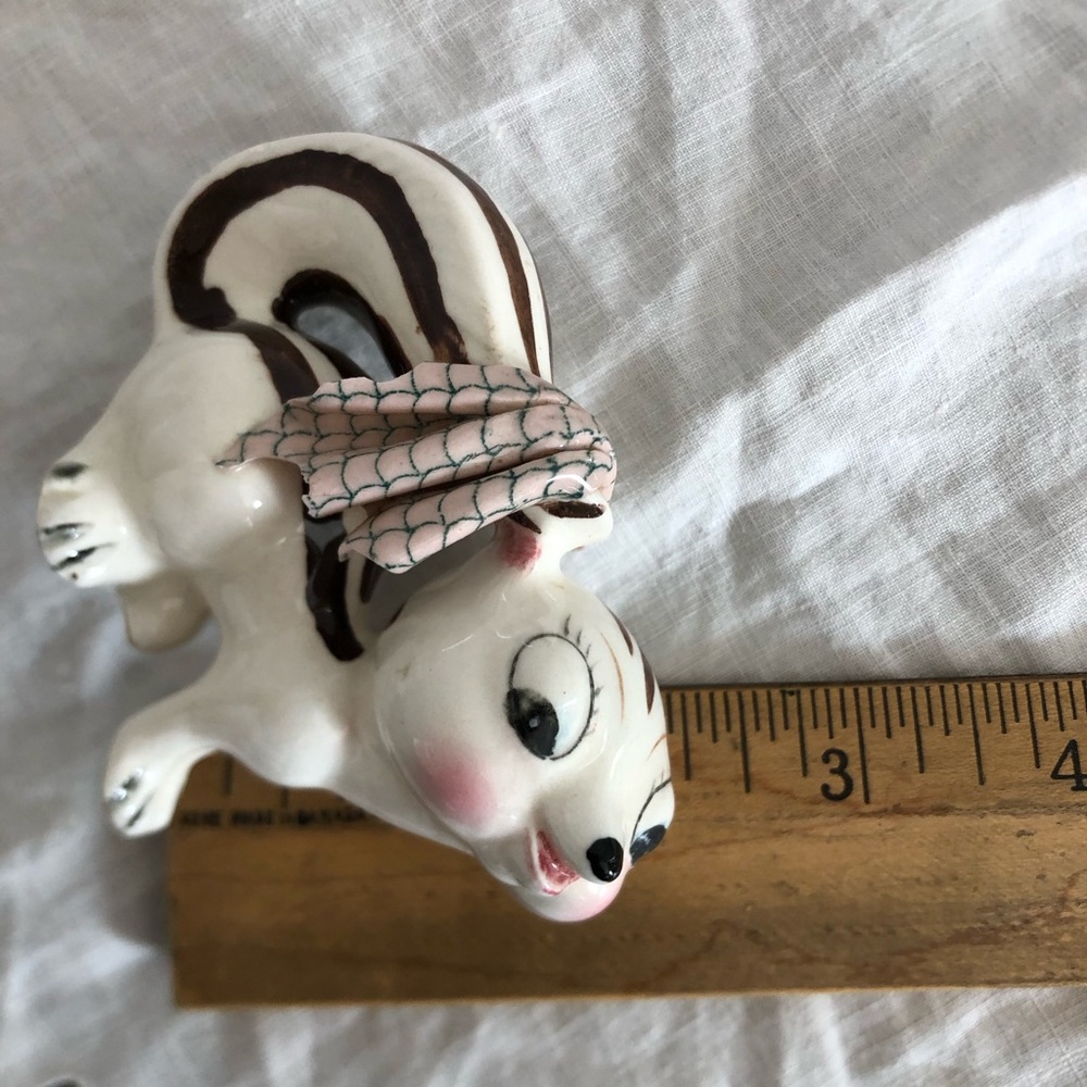 Vtg Anthropomorphic Chipmunk Figurine - Picture 11 of 15